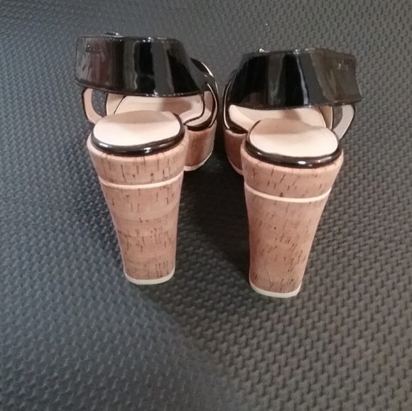 Calvin Klein Patent leather Velcro strap 5 in heel - Picture 5 of 8